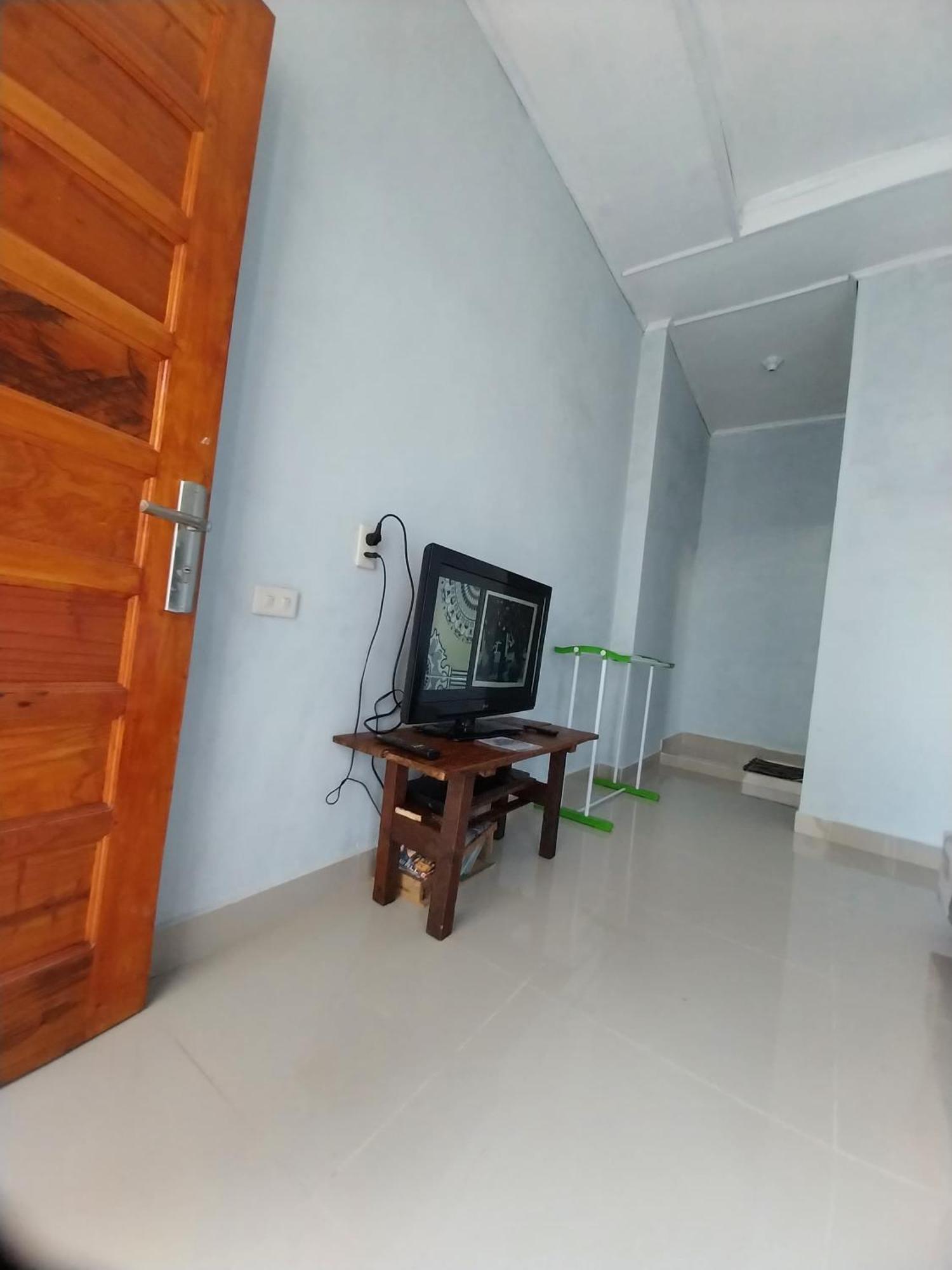 Maruba Inn Tuktuk Siadong Bagian luar foto